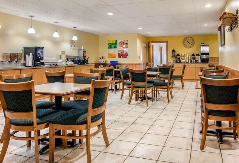 בית מלון כפרי Quality Inn At Bangor Mall