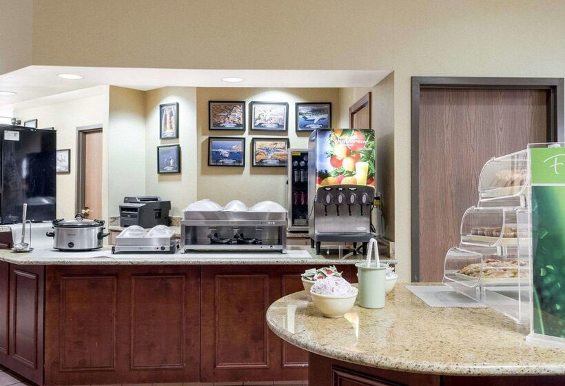 בית מלון כפרי Quality Inn Columbus, Ms