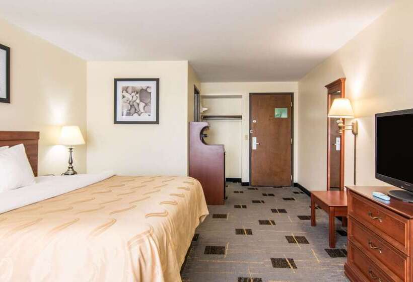 هتل Quality Inn