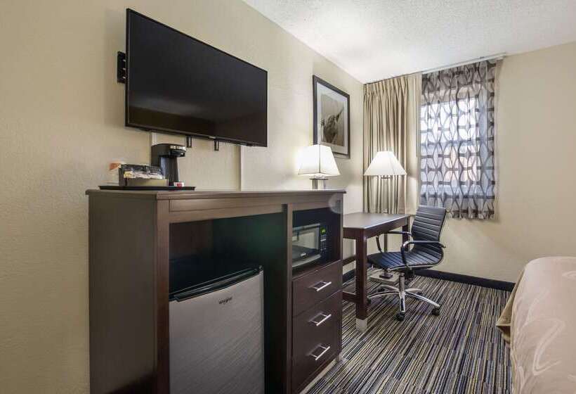בית מלון כפרי Quality Inn