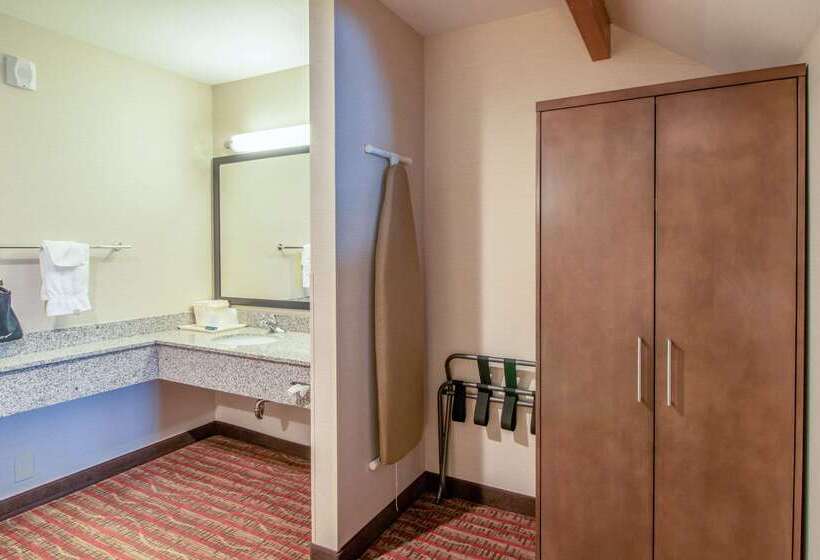 هتل Quality Inn Near Rocky Mountain National Park