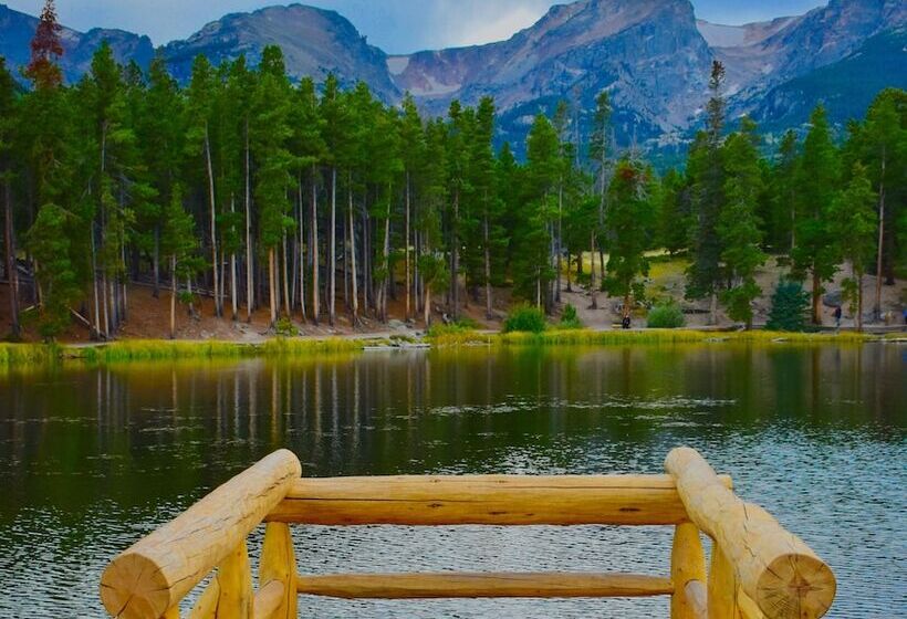 هتل Quality Inn Near Rocky Mountain National Park