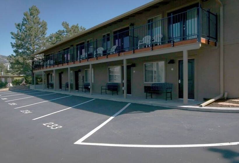 هتل Quality Inn Near Rocky Mountain National Park