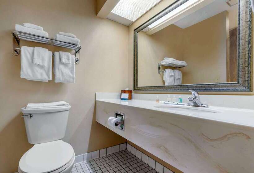 هتل Quality Inn St Cloud West
