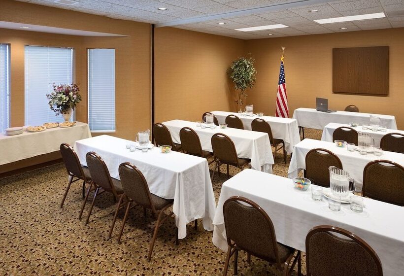 هتل Quality Inn & Suites Downtown   University Area