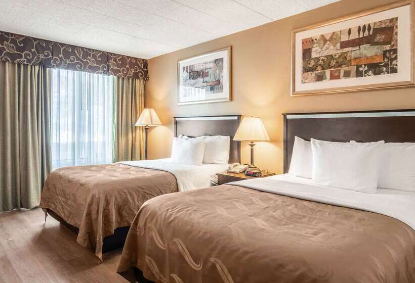 ホテル Quality Inn & Suites