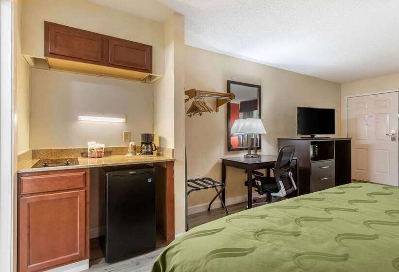 בית מלון כפרי Quality Inn & Suites
