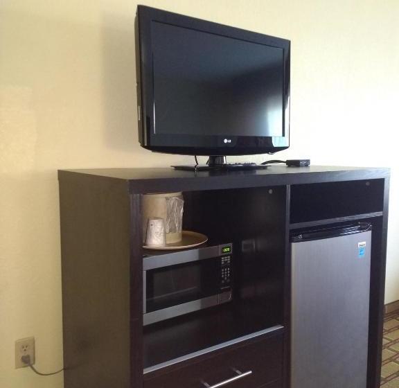 هتل Ramada By Wyndham Asheville Southeast