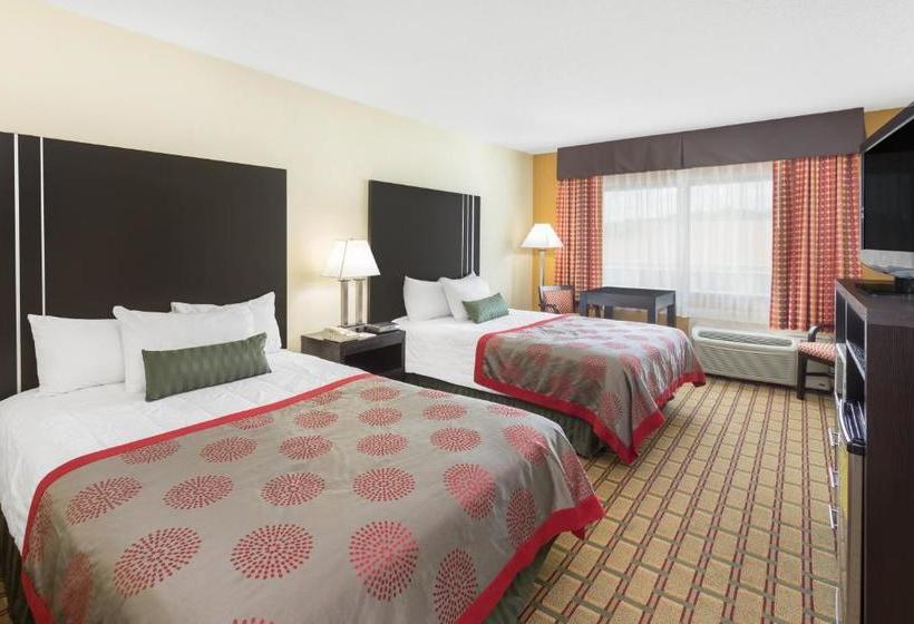 هتل Ramada By Wyndham Asheville Southeast