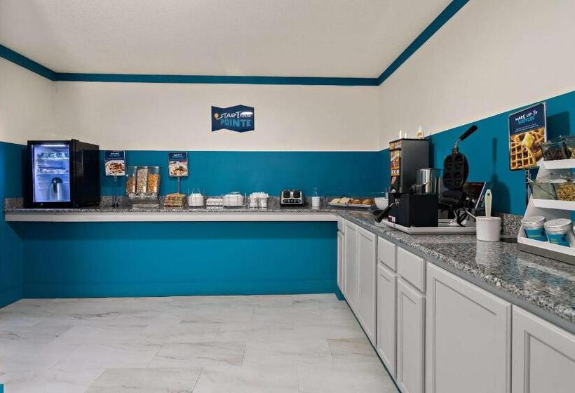 هتل Clarion Pointe Bloomington Normal Near I 55 And University