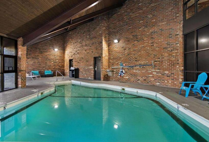 هتل Clarion Pointe Bloomington Normal Near I 55 And University