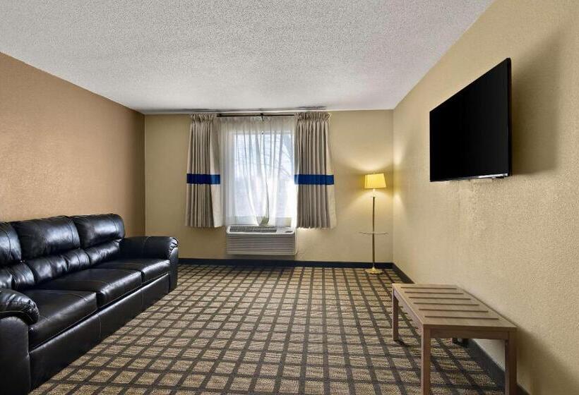 هتل Clarion Pointe Bloomington Normal Near I 55 And University
