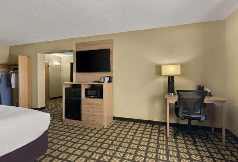 هتل Clarion Pointe Bloomington Normal Near I 55 And University