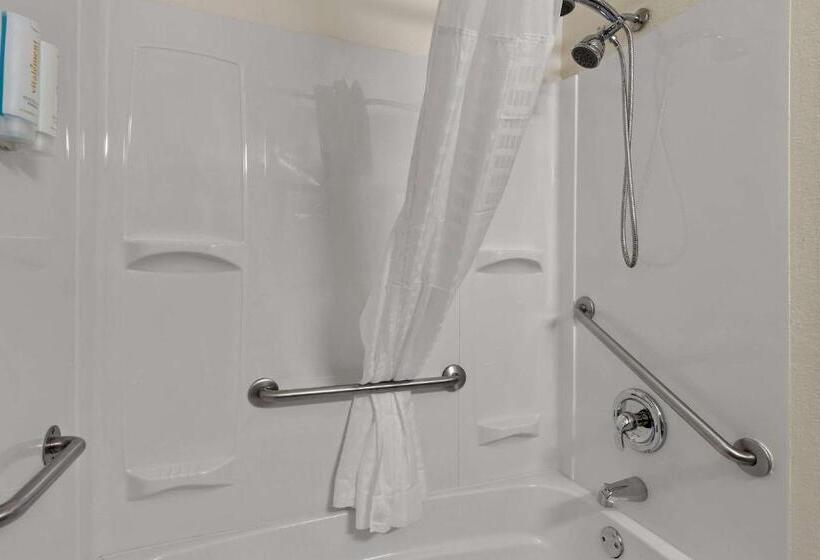 هتل Clarion Pointe Bloomington Normal Near I 55 And University