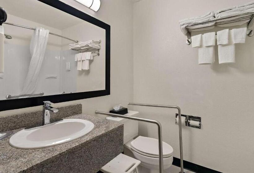 هتل Clarion Pointe Bloomington Normal Near I 55 And University