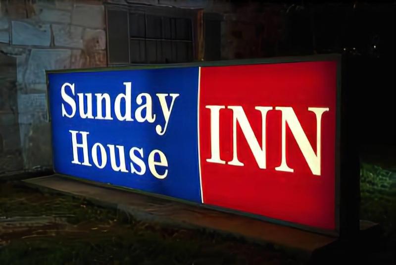 호텔 Sunday House Inn And Suites
