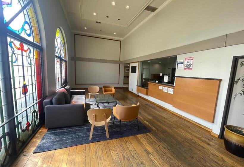 هتل Portside Inn & Suites