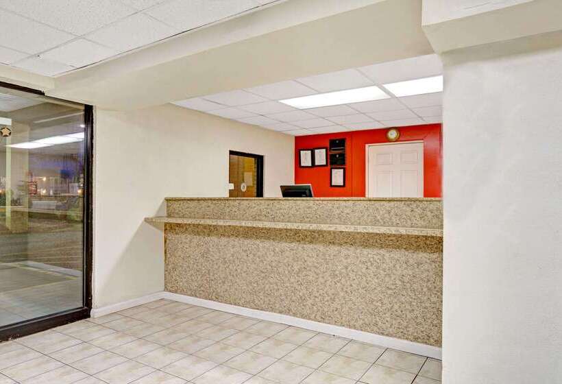 فندق Super 8 By Wyndham Fredericksburg