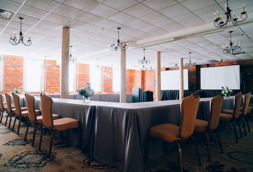 فندق The Historic Brookstown Inn, Trademark Collection By Wyndham