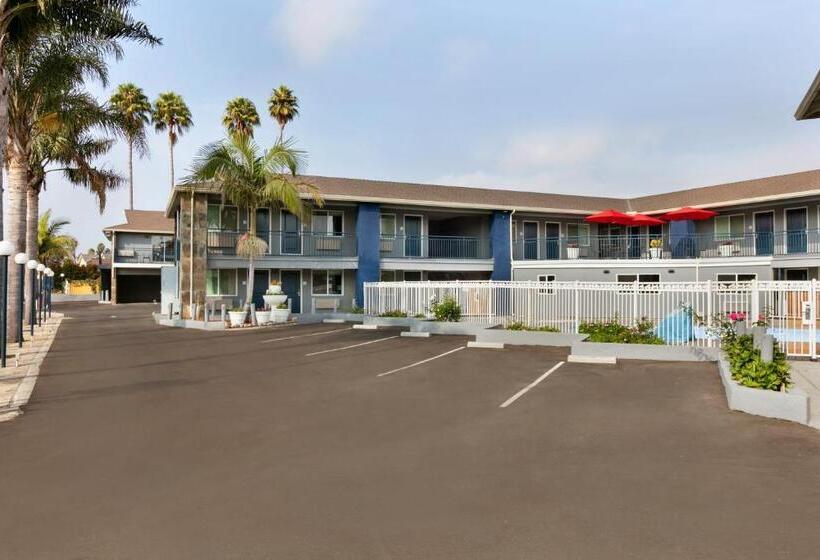هتل Torch Lite Inn At The Beach Boardwalk