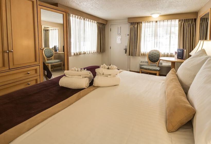 هتل Twin Peaks Lodge & Hot Springs