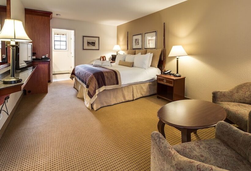 هتل Twin Peaks Lodge & Hot Springs