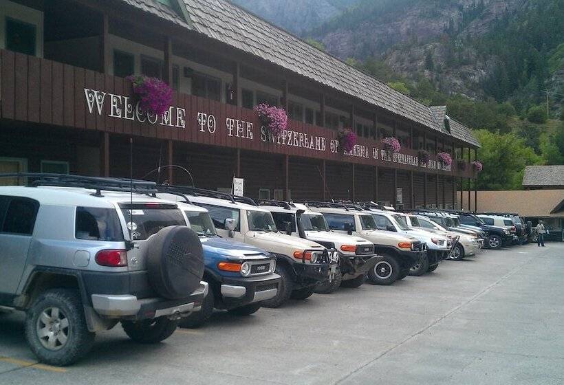 هتل Twin Peaks Lodge & Hot Springs