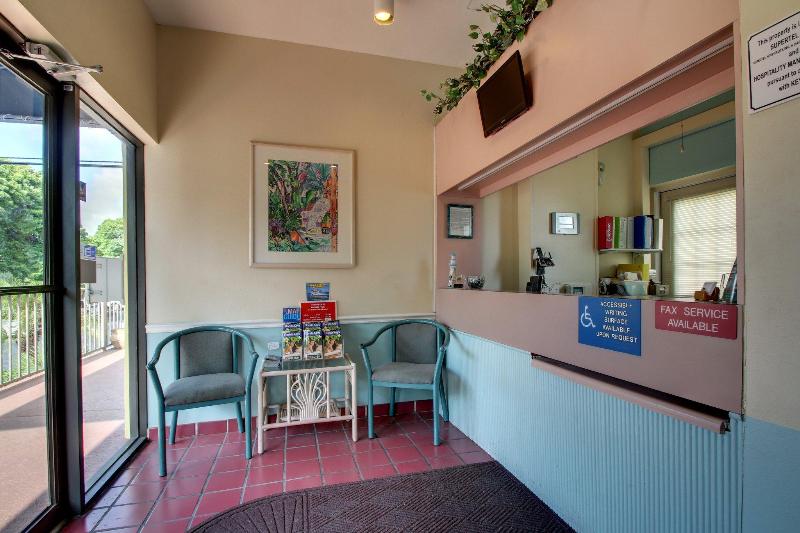 ホテル Waterside Suites & Marina