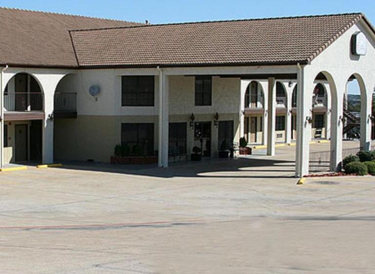 هتل Weatherford Heritage Inn