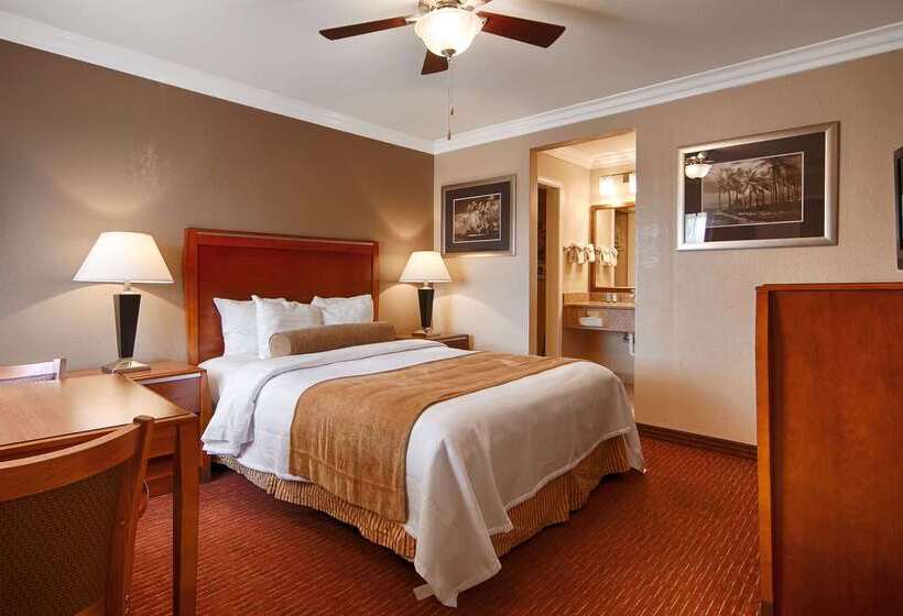 모텔 Best Western Tradewinds