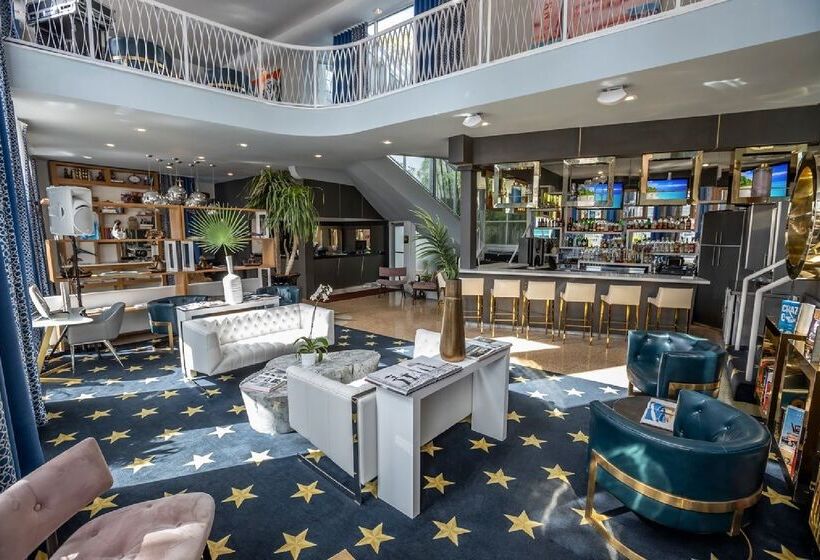 אתר נופש Catalina Hotel & Beach Club