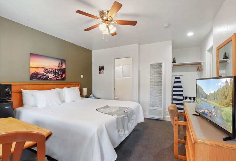 Crown Motel