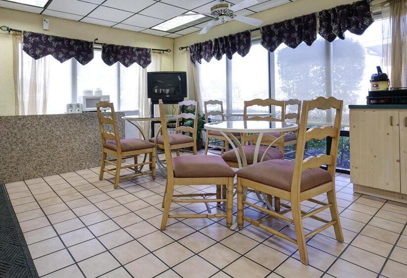 فندق Americas Best Value Inn Florida Turnpike & I95