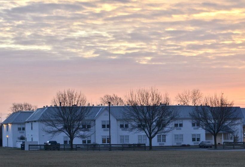 فندق Amish Inn