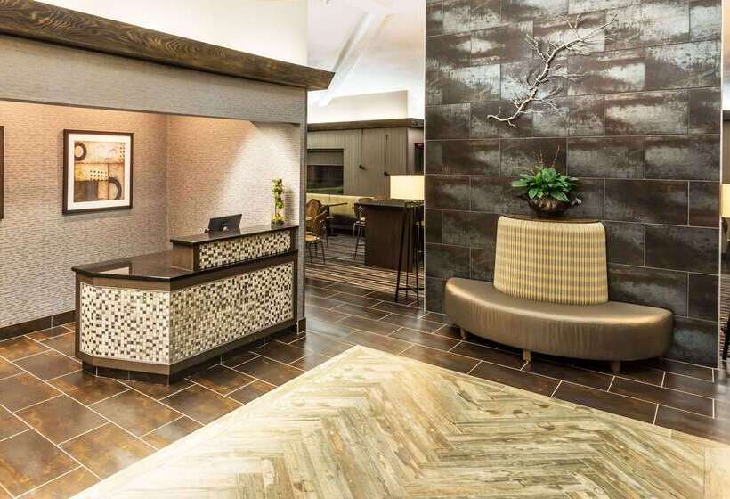هتل Baymont By Wyndham Copley Akron
