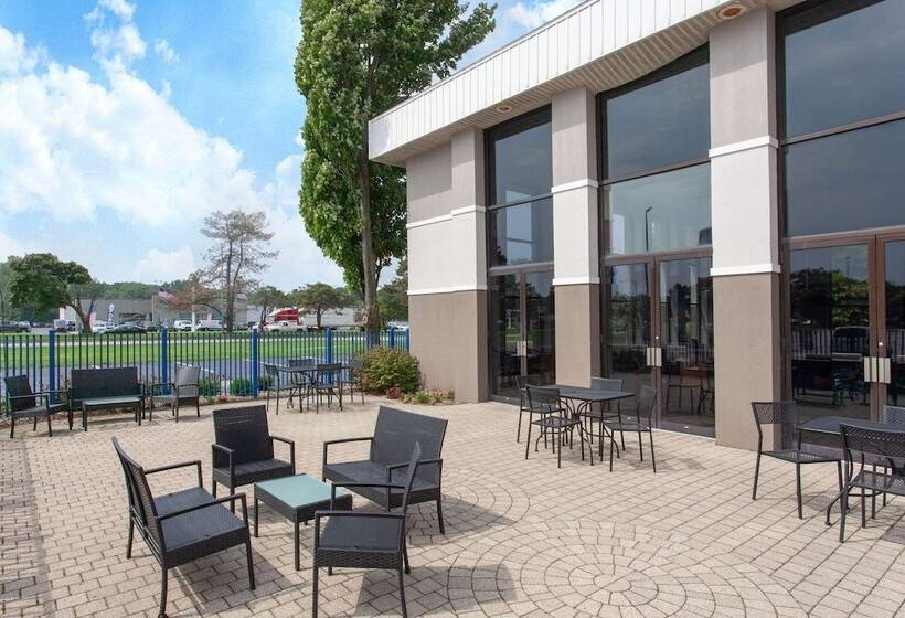 בית מלון כפרי Baymont By Wyndham Grand Haven