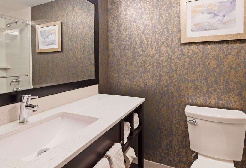 هتل Best Western Plus Landmark Inn