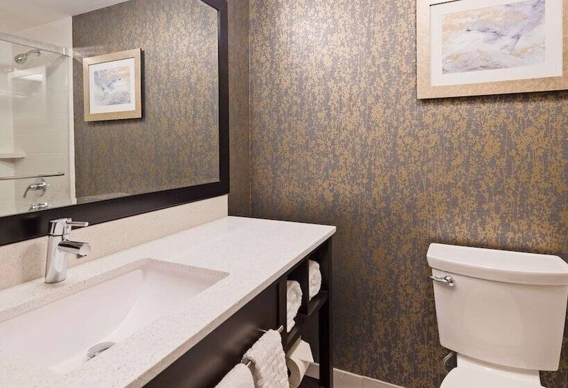 هتل Best Western Plus Landmark Inn