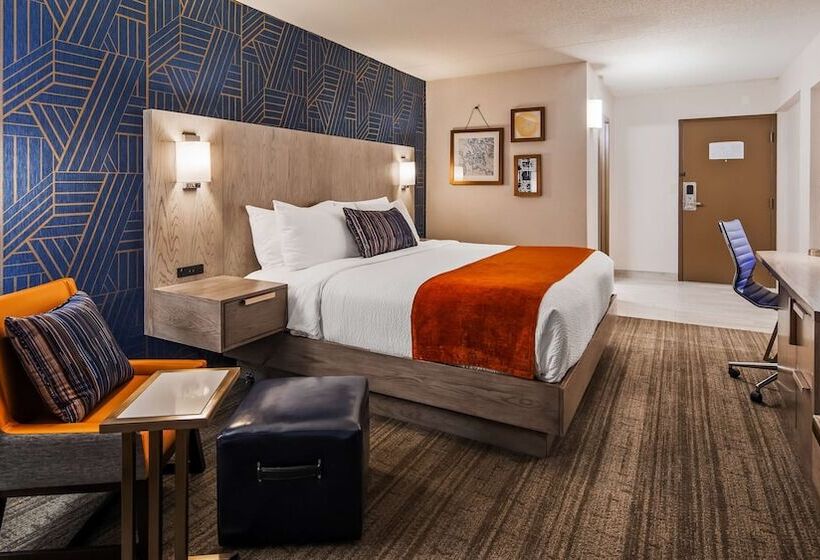 هتل Best Western Plus Landmark Inn