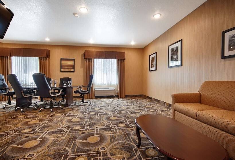 Best Western San Dimas Hotel & Suites
