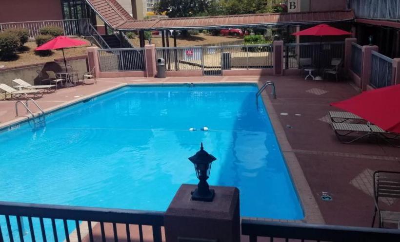 Hotel Budgetel Inn And Suites