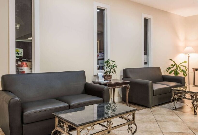 هتل Ramada By Wyndham Lumberton