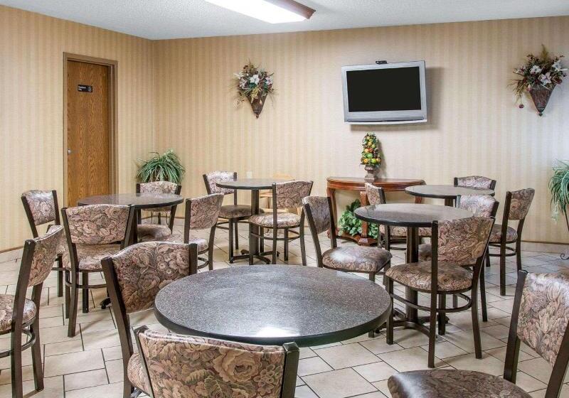 호텔 Comfort Inn Maumee  Perrysburg Area