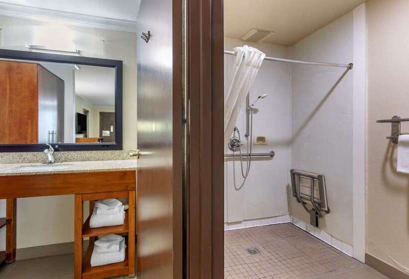 هتل The Hills Inn Eagle Rock   Near Old Town Pasadena