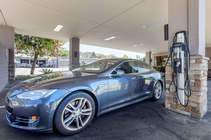 هتل The Hills Inn Eagle Rock   Near Old Town Pasadena