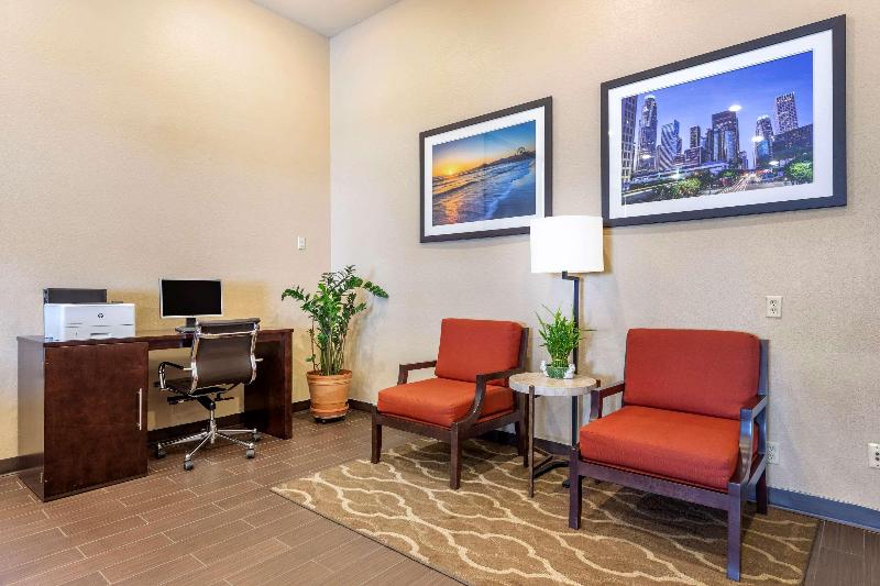 هتل The Hills Inn Eagle Rock   Near Old Town Pasadena