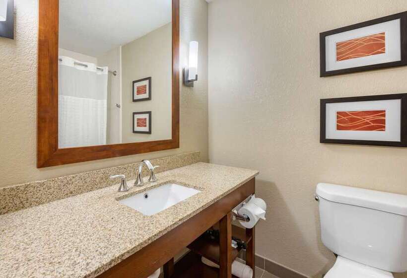 호텔 Comfort Inn Splash Harbor