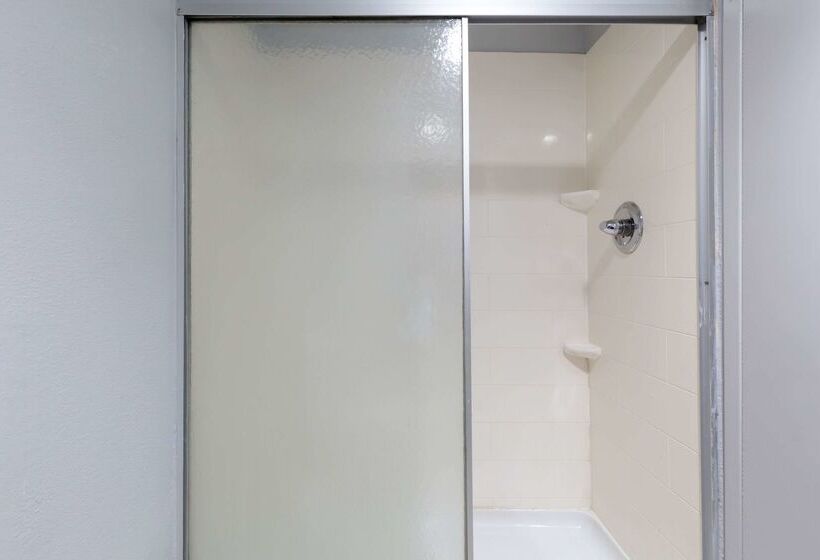 Clarion Hotel & Suites Bwi Airport North