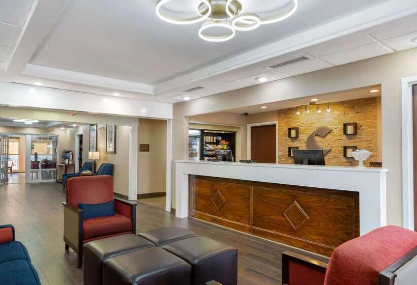 هتل Comfort Inn & Suites  Near Robins Air Force Base Main Gate