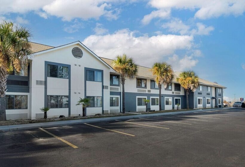 هتل Comfort Inn & Suites  Near Robins Air Force Base Main Gate